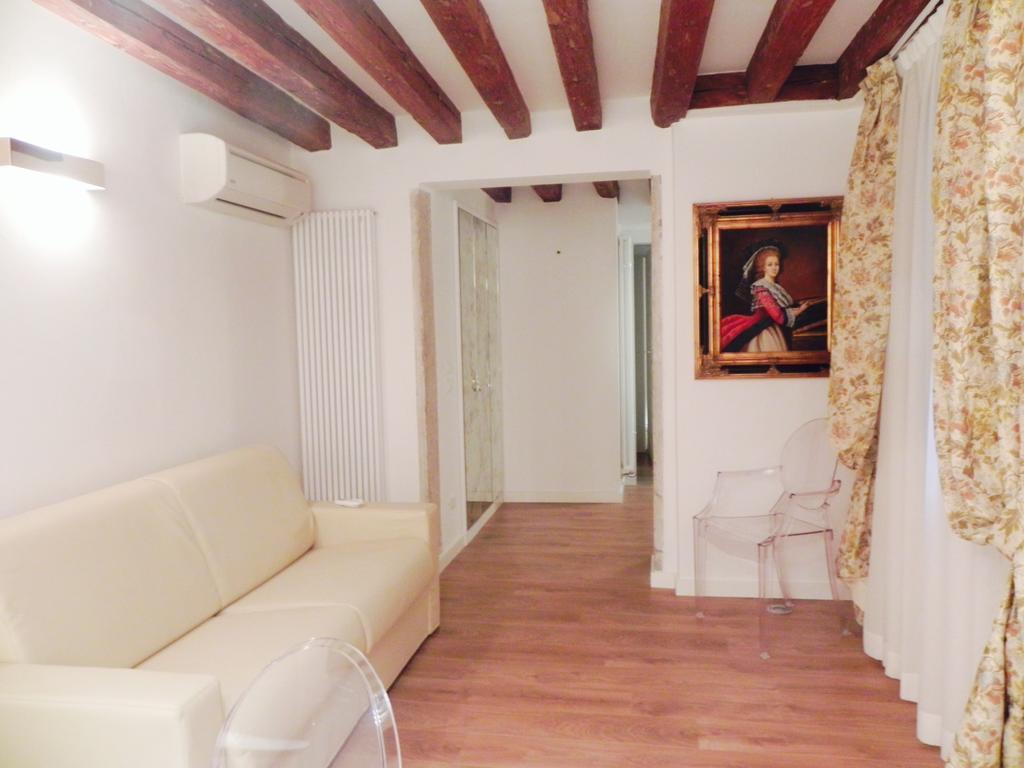 Apartament Apartments-rialto 1 - 2 - 3 *