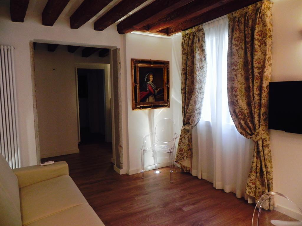 Apartament Apartments-rialto 1 - 2 - 3 *